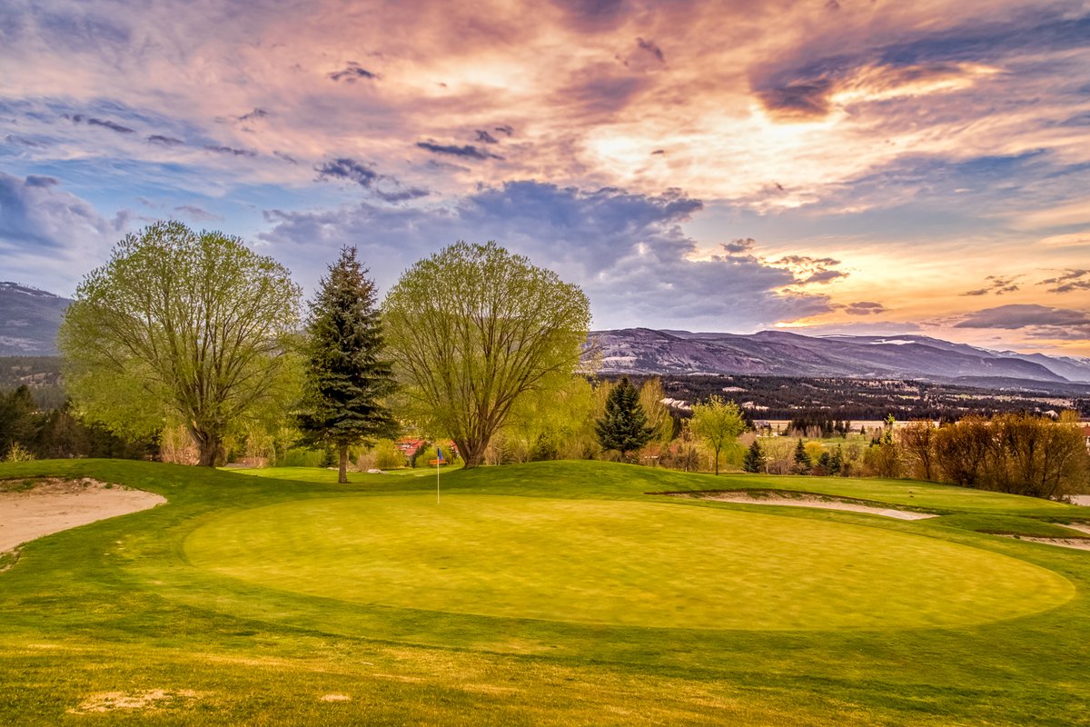 FHSresort's tweet photo. Are you ready for #GolfSeason? Our #golf season is only 36 days away. #RiversideGolfCourse March 29, followed by #MountainsideGolfCourse on April 15.
Save on Golf Book of Ten. Purchase by Feb 28 only $625. March 1st it's $700. Online or call 1-800-663-4979.
#CVGolfTrail https://t.co/oXqGK95Mgt