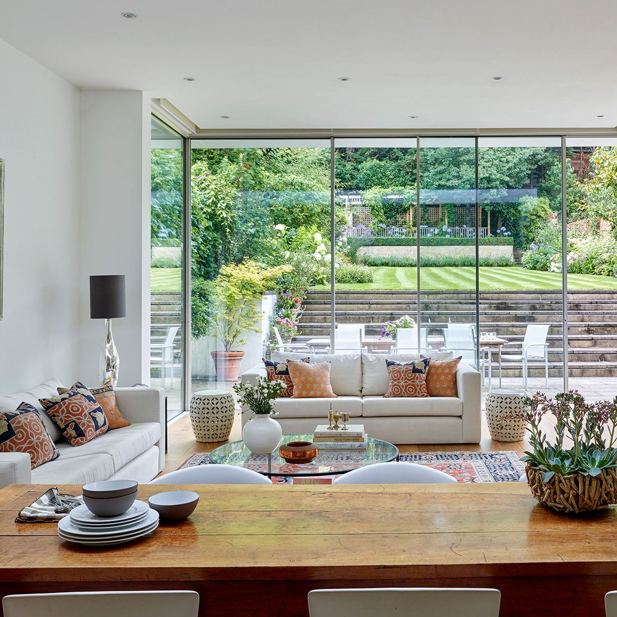 homesandgardens's tweet photo. This period property in London has been given a modern touch... https://t.co/sZi4oSnGnG https://t.co/kxCj38LIv8