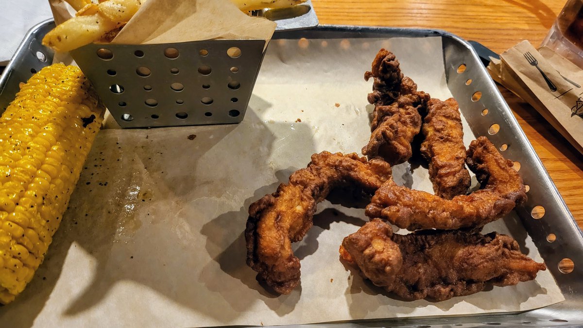TweetingSince07's tweet image. It's been a while since I've been to @Chilis, but the Chicken Crispers are not the same as they use to be.  They used to be much fluffier and definitely larger.    #tinychicken #frysizedchicken