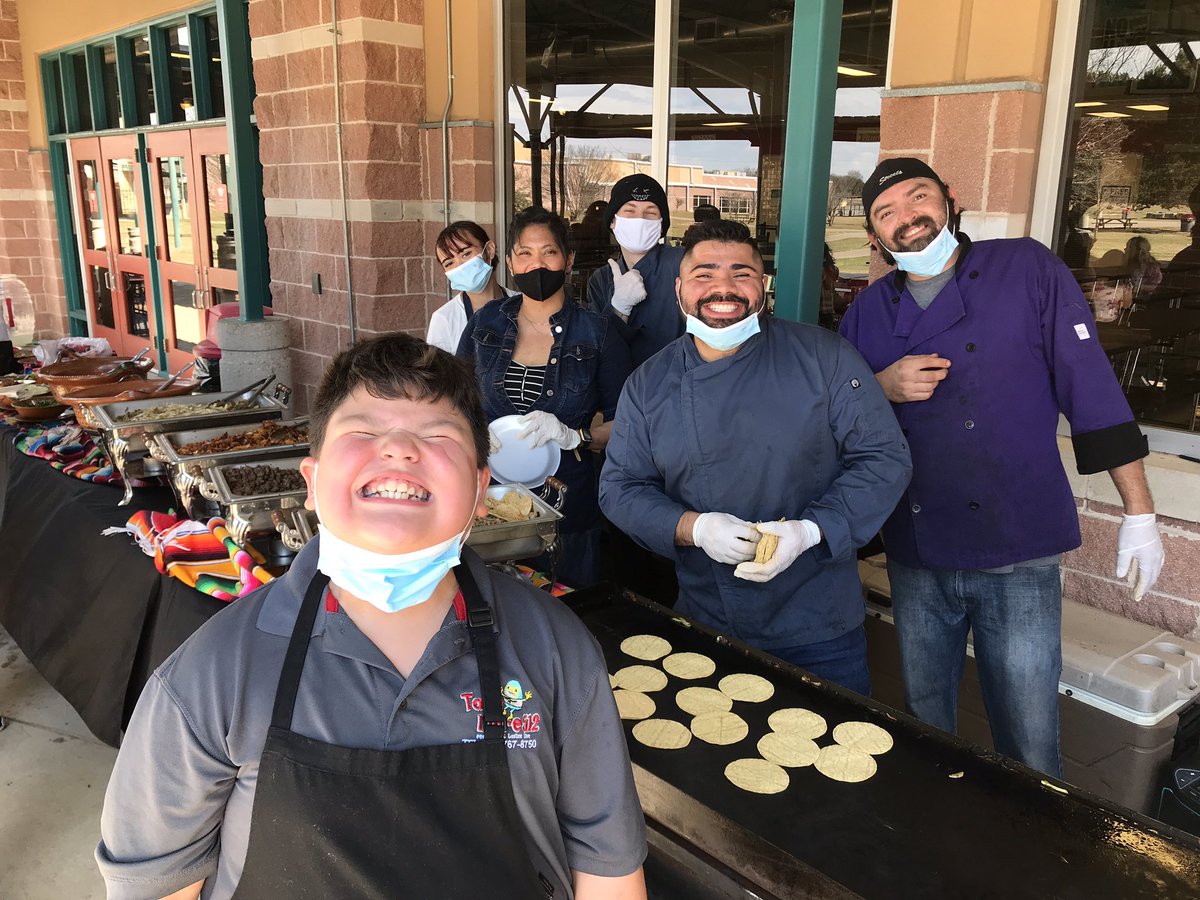 Today we hosted over 1,300 parent conferences making for an incredible Parent Conference Day! Thank you to all the teachers, parents, and staff who made today a great success. We are proud to have such a supportive Eagle community! #WingsUp 💛<a href="/AkinsAISD/">Akins Early College High School</a>