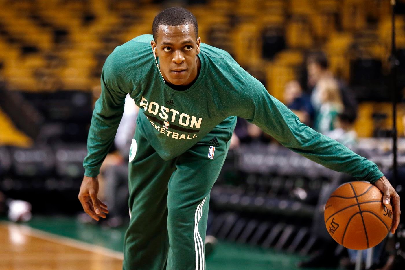 Happy birthday to my 1st ever favorite Celtics player, Rajon Rondo         