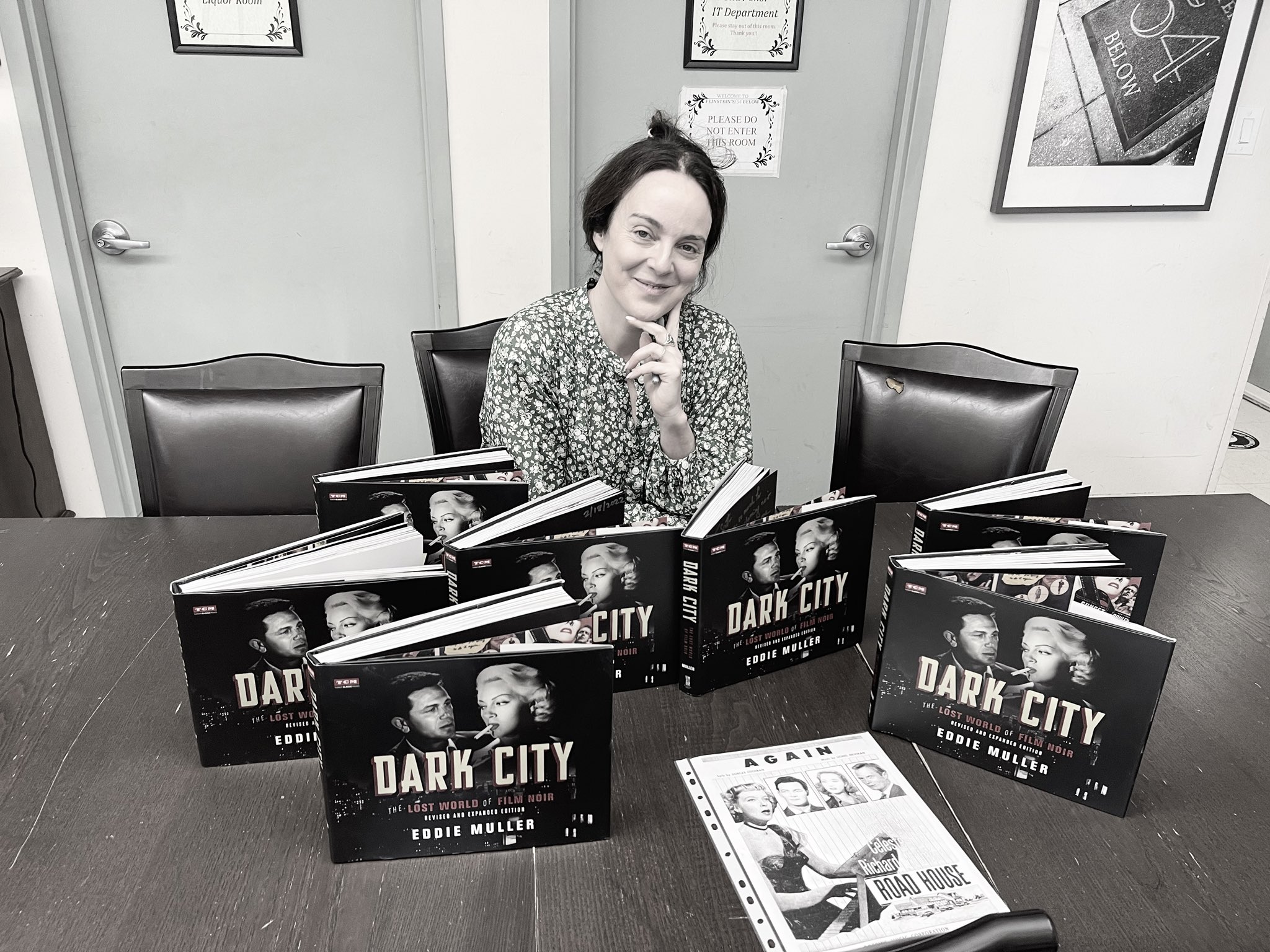 Dark City: The Lost World of Film Noir by Muller, Eddie