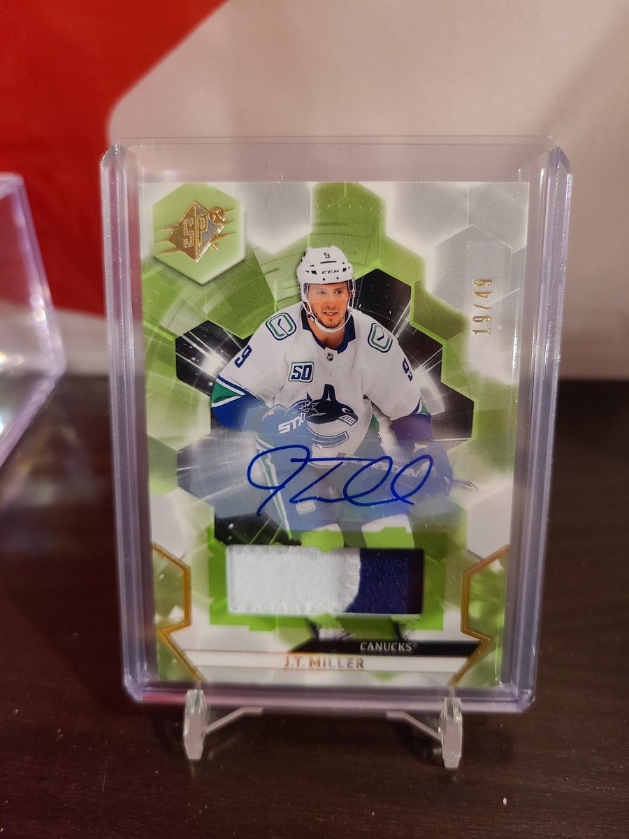XplosiveSport's tweet photo. Had a great little mixer the other night. Check out these beauties. Working on an MLB mixer. Come check us out!! @UpperDeckHockey @SHOWYOURHITS #collectthebest #hockeycards #nhl https://t.co/JLPchLWy8d