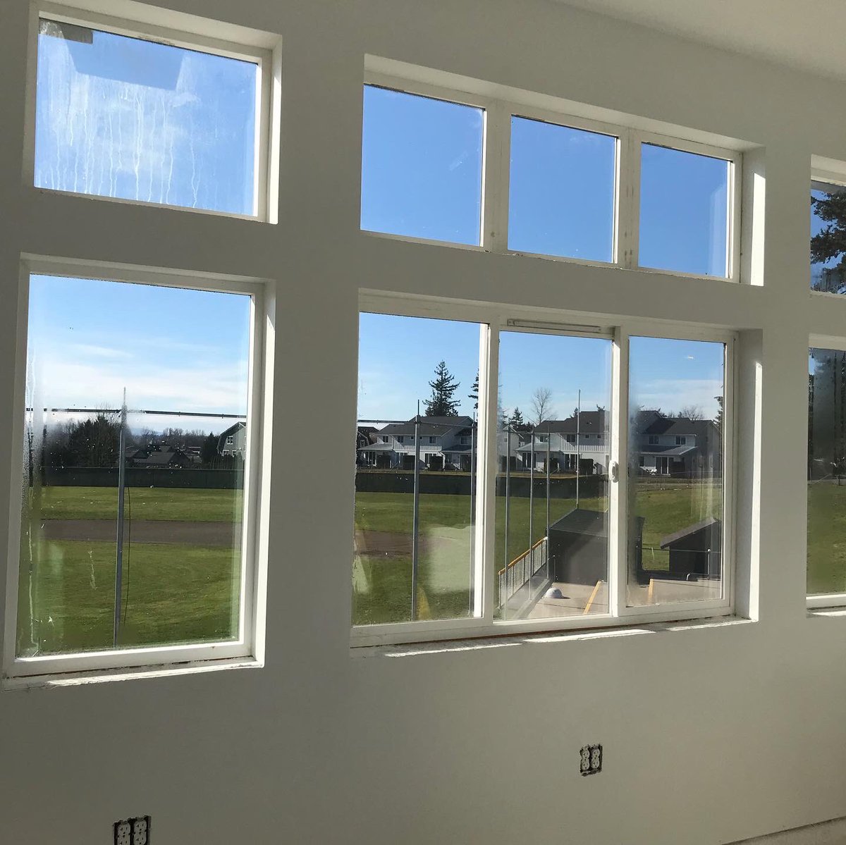 LYNDENBASEBALL's tweet photo. Another item checked off my coach’s pre-season to do list: prime & paint new press box and concession stand. It looks AWESOME! #weekfromtoday https://t.co/3kZtcRb8SS