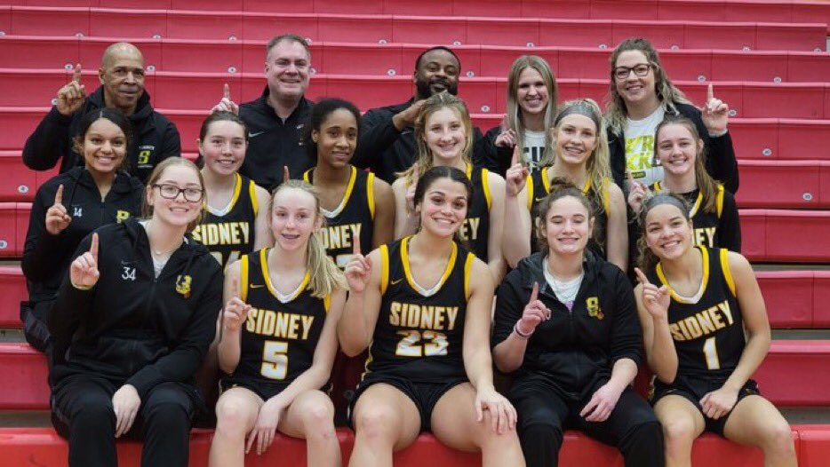 SidneyJacketsGB's tweet photo. To all the players, the coaches and the community that’s been with us all season.. thank you ❤️

These girls gave it everything they had and some. Very proud of you! Jackets season comes to a end by a final score of 53-44. 

What a season. We’ll be back 💯

#ALLWENEED🗣 https://t.co/NAkxTexQZY