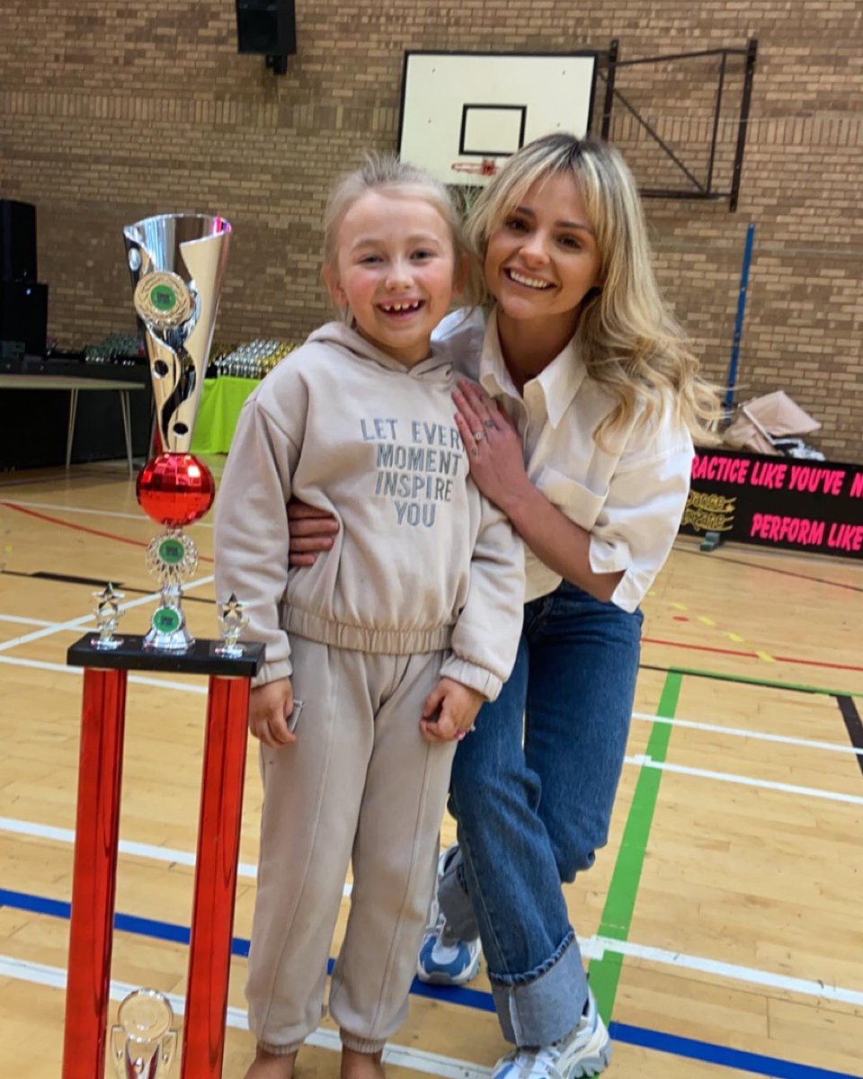 AnneC4's tweet photo. @NethermainsPS L wanted to bring her dancer of the day trophy into school but it was to big so she has asked me to post a photo. https://t.co/lWOFeI0weA