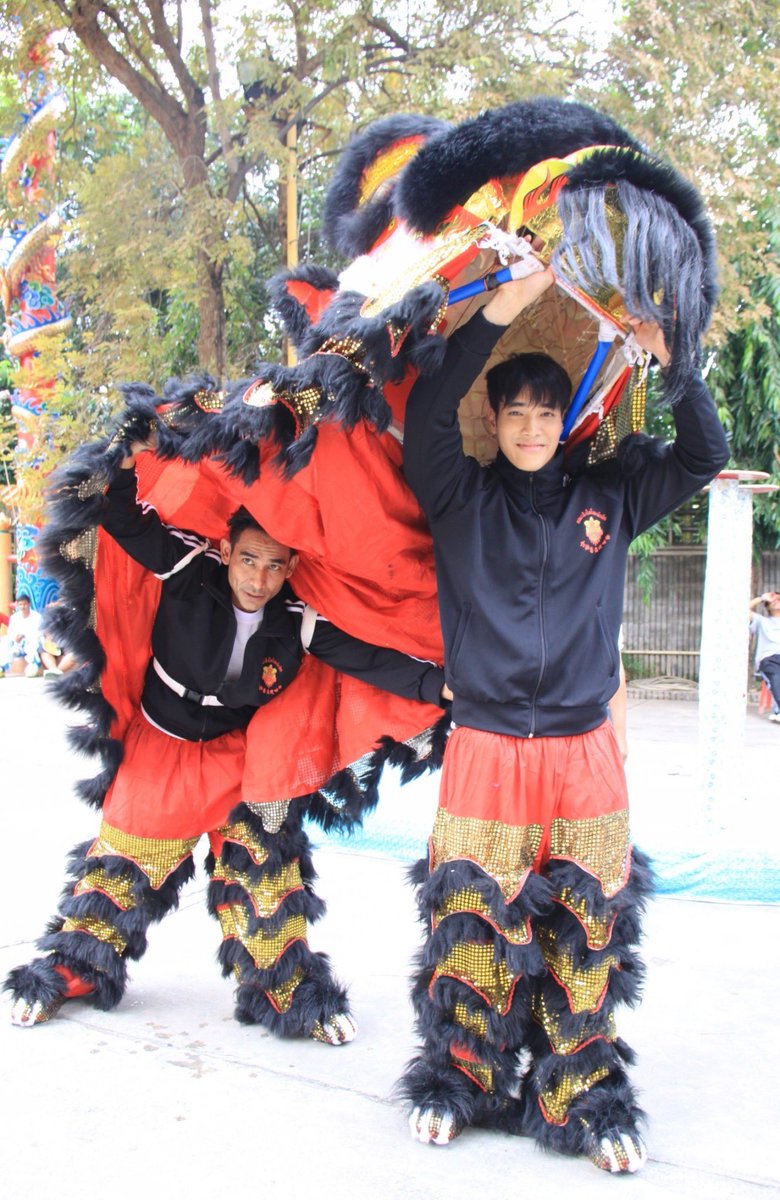 paujinjong's tweet photo. คนเชิดหล่อ บอกต่อด่วนๆ #เด่นคุณงามเนตร #ดอกไม้ใต้เมฆรีรัน
จันทร์ ถึง ศุกร์ 14.20 น.
#เป่าจินจง
#paujinjong
#ดูทีวีกด33
#ดูมือถือกด3plus https://t.co/rSsexwLeUA