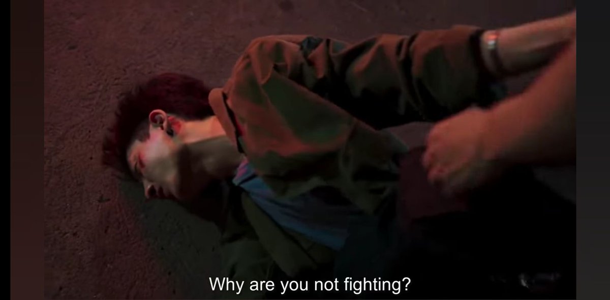 _iknee's tweet photo. How can he fight you back when he loves you so much, Black? 💔
#NotMeSeries
#NotMeEP10
#OffGun #OffJumpol #GunAtthaphan https://t.co/KnOSvihfhU