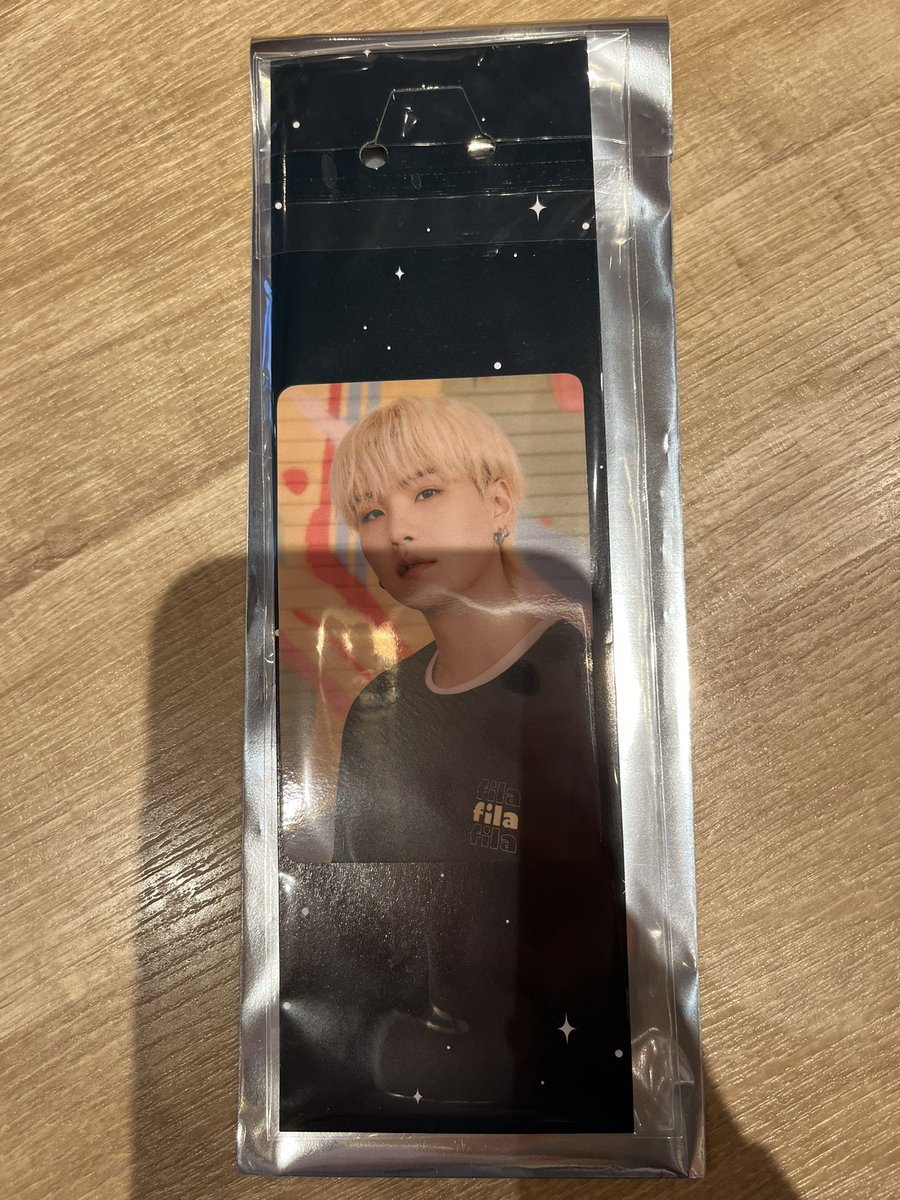twicelove04191's tweet photo. BTS FILA フィラ キーホルダー トレカ 交換
求 テヒョン優先、ホソク
譲 シュガ
お気軽にリプお願い致します!
#bts #bts交換 #btsトレカ交換 #btsfila #fila交換 #FILAxBTS https://t.co/dGrk4E6a9Q