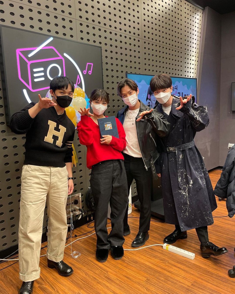 meungupdates's tweet photo. 220222 kbsgayo instagram 

#정은지 #EUNJI #BTOB https://t.co/w6G0Epzkkz