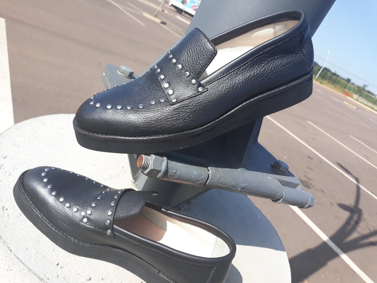 LeonFortunatti's tweet photo. Our latest  shoes, you can find it our store in Kasi Colab Mall of Thembisa 
#leonalfonsofortunatti 
#Kasiolab 
#mallofthembisa https://t.co/YW4wKA87FB