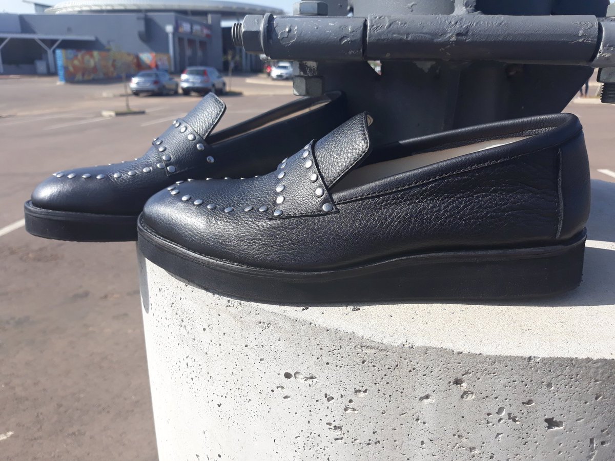 LeonFortunatti's tweet photo. Our latest  shoes, you can find it our store in Kasi Colab Mall of Thembisa 
#leonalfonsofortunatti 
#Kasiolab 
#mallofthembisa https://t.co/YW4wKA87FB
