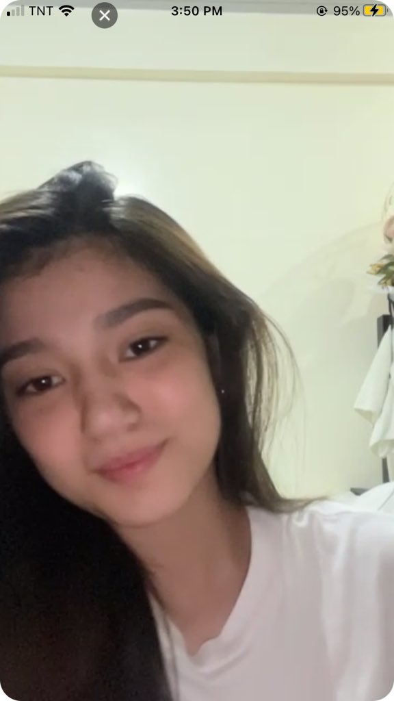 Ely4DBonly's tweet photo. Buti nag hang na screenshot ko

#BelleMariano 
#RingABelle https://t.co/tYOvClGyP7