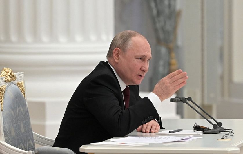 franceculture's tweet photo. Crise Russie-Ukraine : Vladimir Poutine envoie valser la diplomatie et choisit de passer à l’offensive https://t.co/1V6sujxnAM https://t.co/dKvPWr8Jz4
