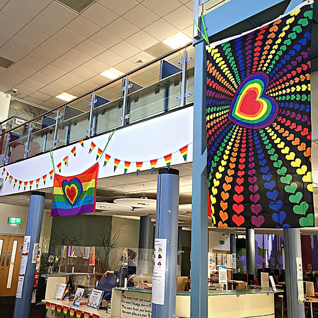 bcglearningcen's tweet photo. This explosion of colour for LGBT+ History Month is on display at our Amersham campus! We hope you come and see what great texts we've got on offer!

 #aylesbury #wycombe #amersham #buckinghamshire #bookish #books #librariesofinstagram #bookstagram #LGBTHistorymonth https://t.co/ay0gCPEufH