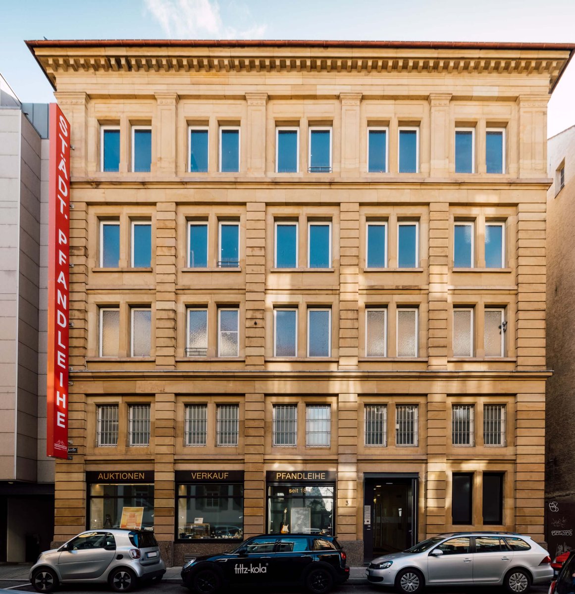 koehlergroup's tweet photo. KOEHLER Real Estate erwirbt das Gebäude der städtischen Pfandleihe in Stuttgart-Mitte von der Landesbank Baden-Württemberg. Es verfügt über 2.336m², welche sich über 6 Etagen erstrecken und wurde im Jahr 1872 bereits für den heutigen Zweck errichtet.
https://t.co/o0LjfvA2Fs https://t.co/o772M8TWr7