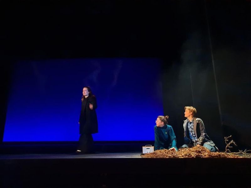mia_serracino's tweet photo. Daylighting begins today! It has been such a fun experience working with Open Academy. If you’d like to see what we’ve been up to then performances are 6pm, Tuesday-Friday in the Susie Sainsbury. It’s a beautiful show. 

Tickets are free (!!) and the runtime is max. 45 mins 🌊 https://t.co/S8a45UUKp6