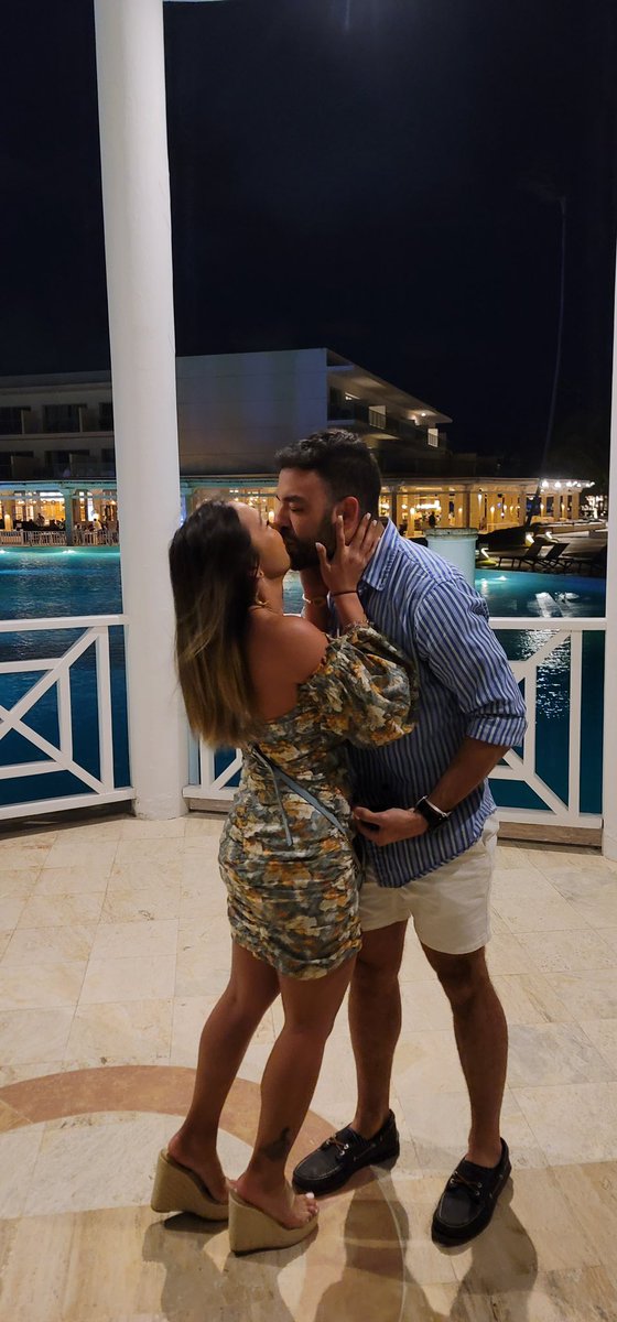 shecutetx's tweet photo. Came out engaged in Punta Cana 🥺💍🥰 @EmilioDesaro https://t.co/CcJdyDRLb8