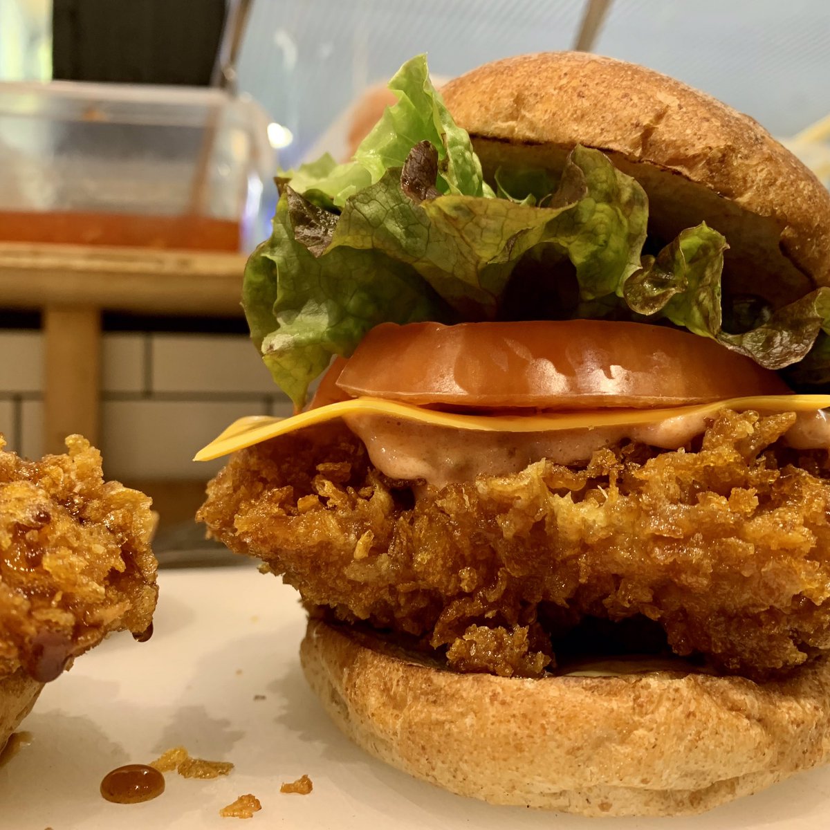 CrispysBurger's tweet photo. こんにちは☀️
クリスピーズバーガーです🍔

明日は祝日ということで今晩お酒を飲まれる方も多いのではないでしょうか🤔
当店ではお酒に合うサイドメニューもご用意しています！

バーガーと一緒に是非！ https://t.co/yNxc6e3Jsx