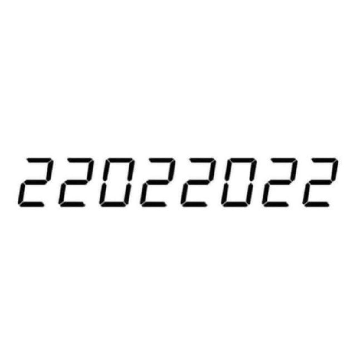 2️⃣2️⃣0️⃣2️⃣2️⃣0️⃣2️⃣2️⃣
Todays date will read the same from left to right, right to left and upside down! 

Known as a Palindrome and Ambigram🌟🖤. 

#didyouknow #today #dates #marketing #ieinstinct