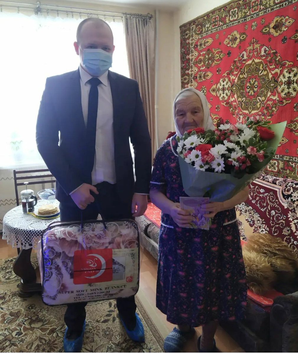 nasheslovo's tweet photo. 95-летний юбилей отметила жительница села Михалево Мария Антипова.
С этим знаменательным событием Марию Алексеевну пришел поздравить глава Новоталицкого сельского поселения Антон Дегтярь.
 https://t.co/zkhXP1Xs8p https://t.co/tJCoPLlCYT