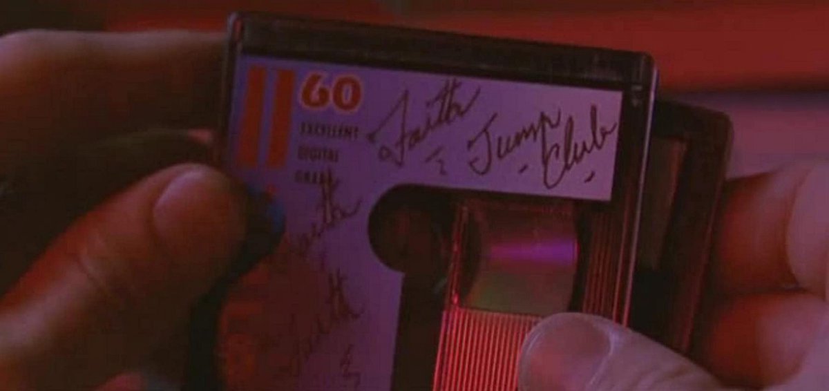 Buenos días.
Durante un año completo estuvieron diseñando una cámara especial que pudiera reproducir el efecto de mirar a través de los ojos de otra persona.
Por tiempo limitado #DiasExtraños en nuestra web reelone.site/inicio/54-dias… 
Desde hoy disponible en el Marketplace de Amazon