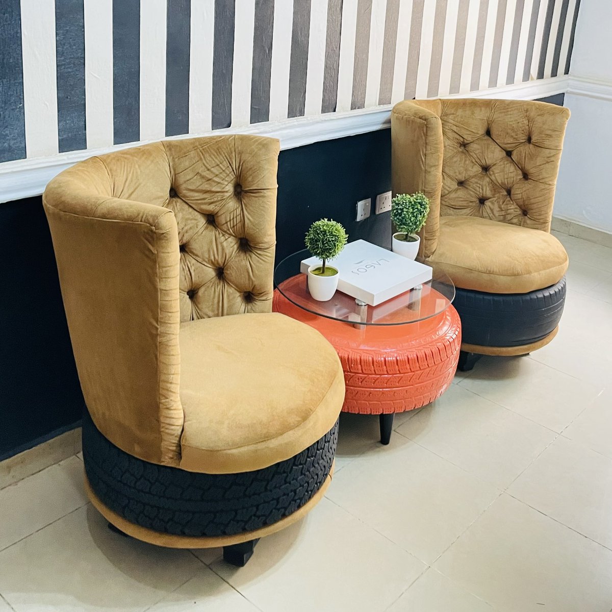 cyrus45factory's tweet photo. R O I Y A R U 👑 

Available to preorder. 

#furniture #upcycleddesigns #recyclemorewasteless #interiordesign #sustainableliving #ecofriendly https://t.co/atmOMa9npd