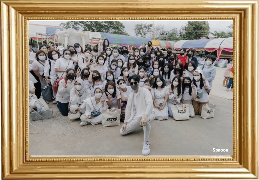 spnoon's tweet photo. จารึกในหน้าประวัติศาสตร์ของฉันเอง 
ครั้งนึงที่ได้ชักภาพร่วมกับบุคคลอันทรงเกียรติของประเทศ พร้อมกันนั้นท่านยังลงไอจีส่วนตัวของท่านด้วย 💚💚💚 #winmetawin https://t.co/qyLwIwqf1q