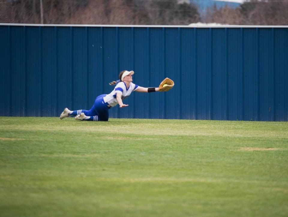 tonya_wagoner's tweet photo. @RhedingWagoner nice catch kid! 🥎❤️ https://t.co/SdmEhwktPR