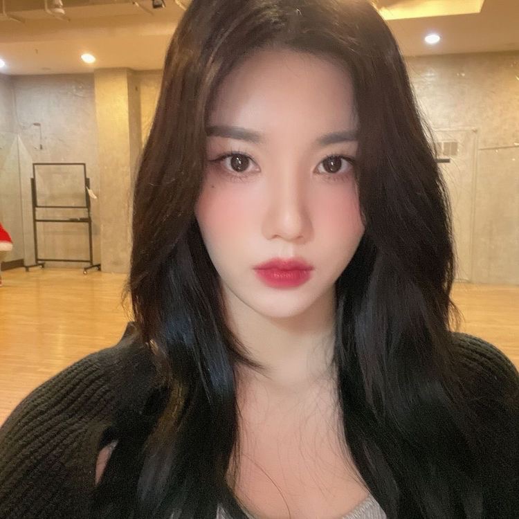 hourlyeunbi's tweet photo. #EUNBI #권은비 https://t.co/XGM5WB55wW