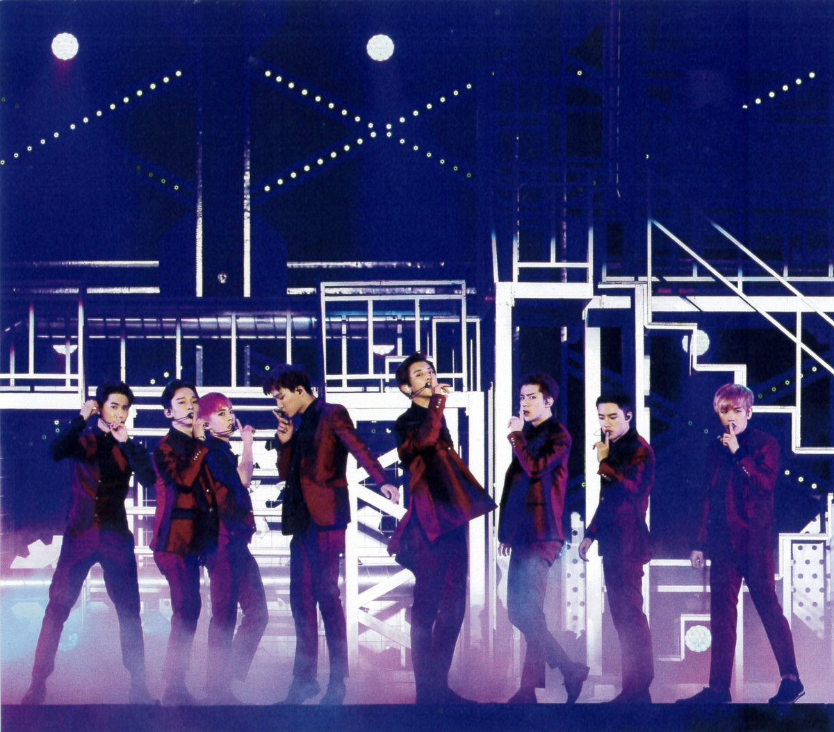ma_a_k00's tweet photo. Unreleased LIVE Photo Card Collection #CHEN https://t.co/aZX5tAu4Y0