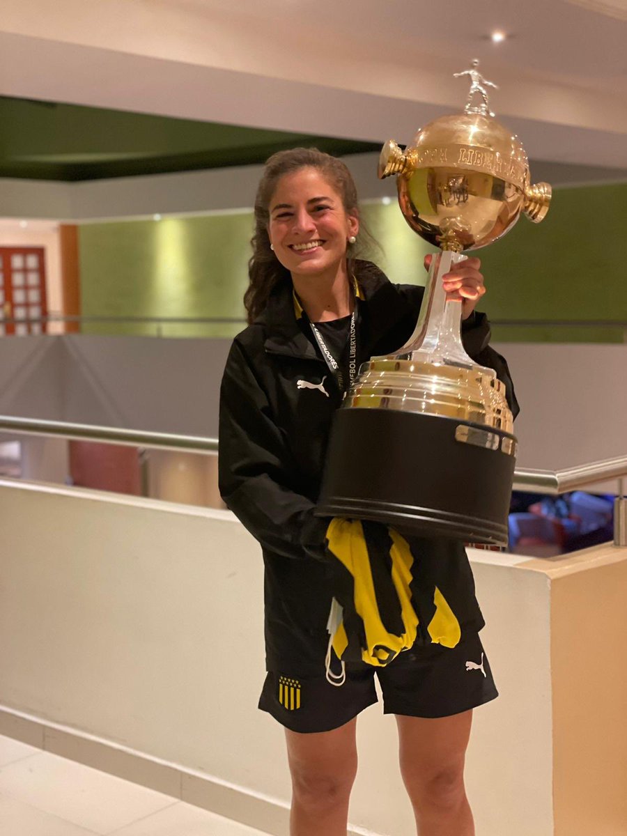 luichipasare's tweet photo. Campeones de América!! Con mi sub 14. Crecieron 😂, crecimos 👵🏼. Salú!! https://t.co/Ux5I5uiGc8