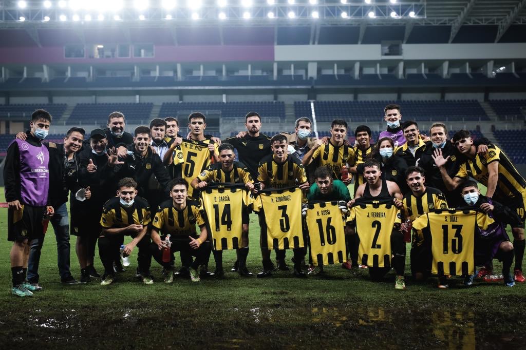 Campeones de América!! Con mi sub 14. Crecieron 😂, crecimos 👵🏼. Salú!!