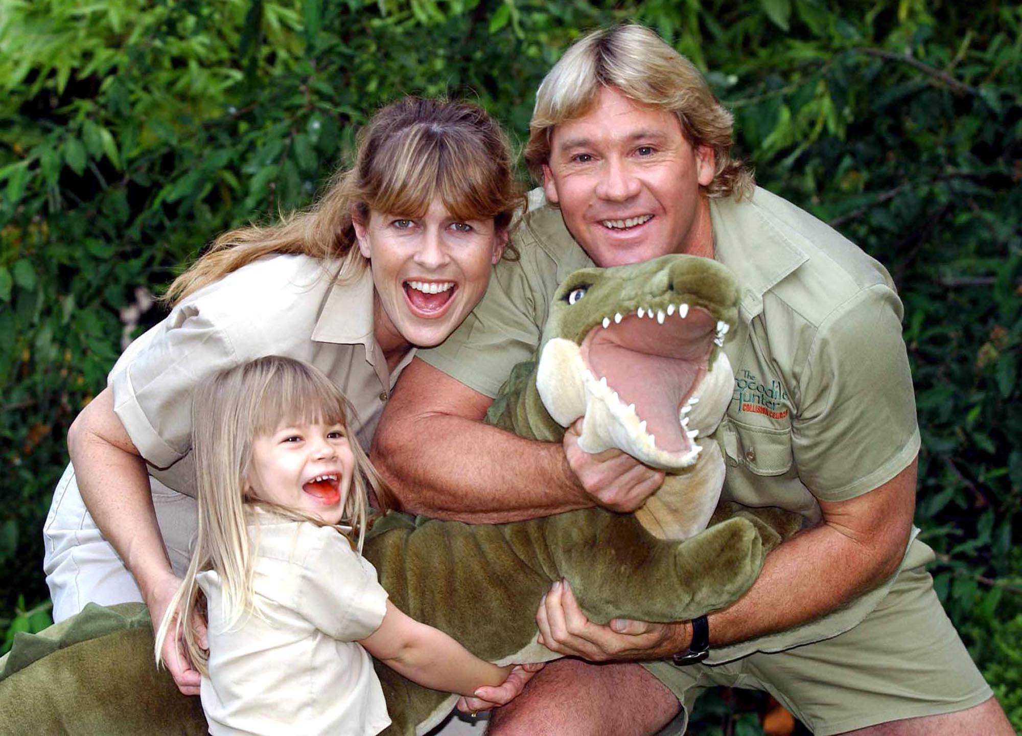 Steve Irwin would\ve turned 60 today. Happy Birthday to the Crocodile Hunter!    