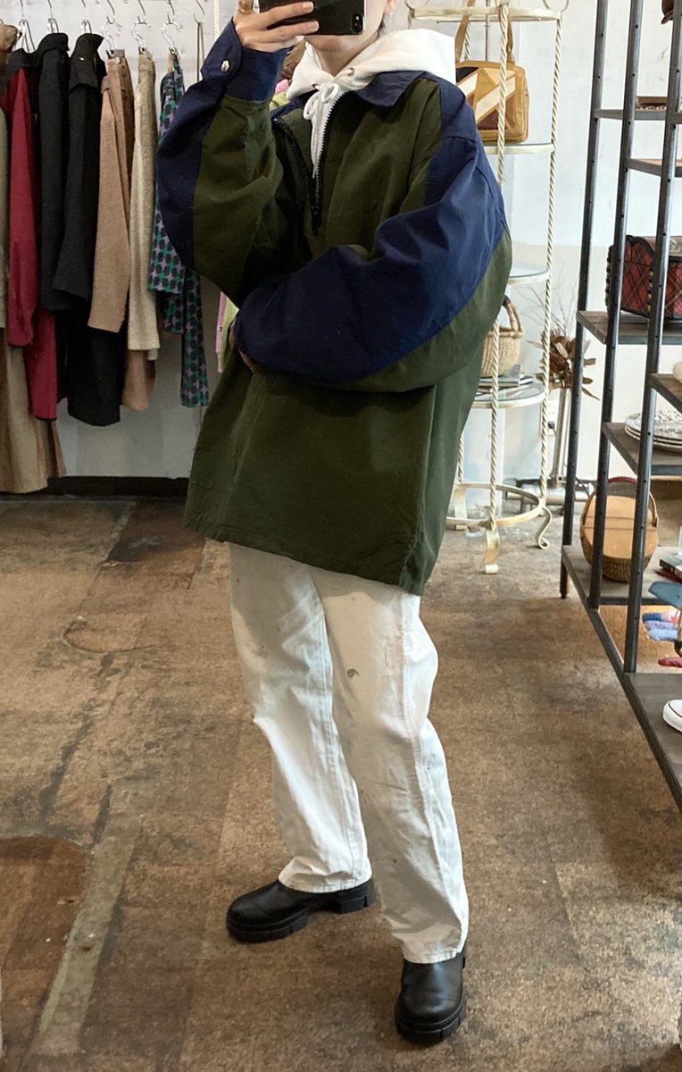 i_nou_'s tweet photo. in stock.
over size half zip nylon pullover

インナーはホワイトのフーディーで暖かく、でも重たくならないレイヤードで🤍 https://t.co/Ot1HsKAOMS