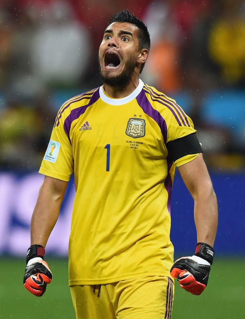 Happy birthday sergio Romero 