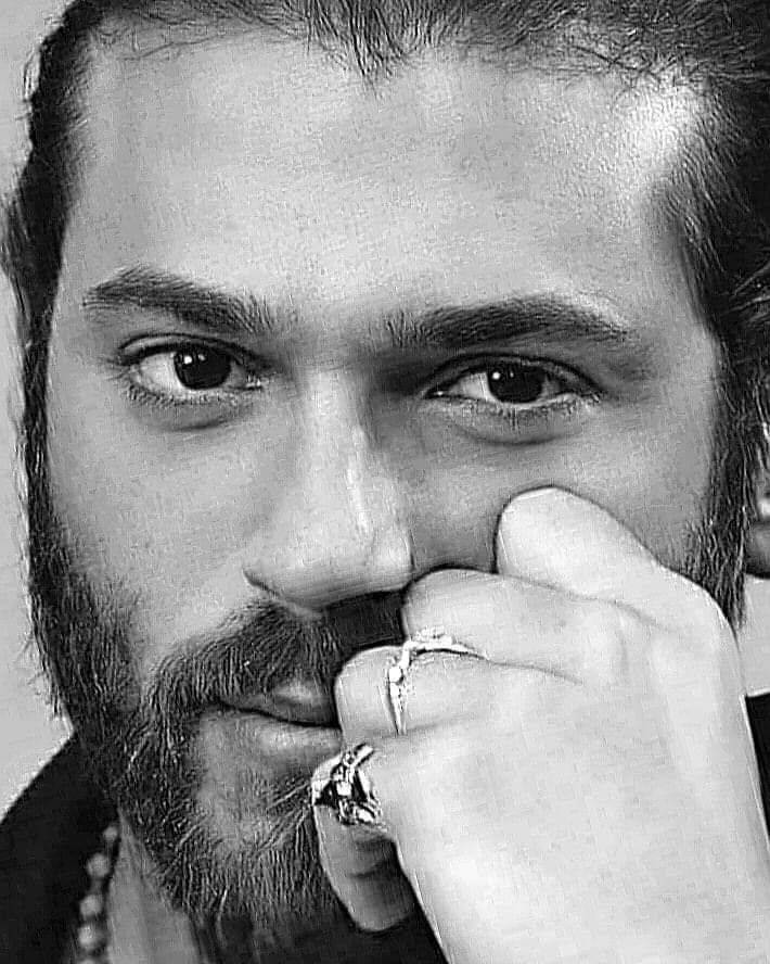S_andrasb's tweet photo. L'opinione è un'idea che possedete voi, mentre la convinzione è un' idea che possiede voi.

Buongiorno 🖐️

#CanYaman https://t.co/6dpAAoo6eu