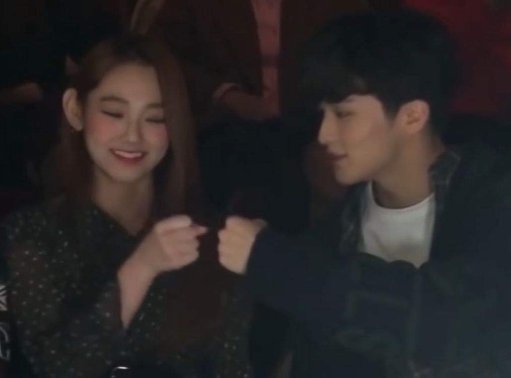 khophepen's tweet photo. @bxgfess Ini juga
#markmina #eungyu https://t.co/wog2SOuoGr