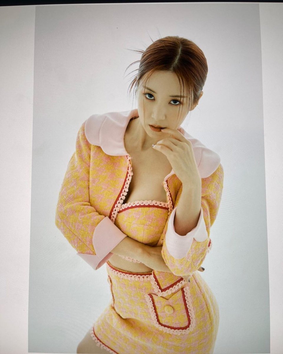 mulgokizxry's tweet photo. #1stlookmagazine https://t.co/G405H8iObN