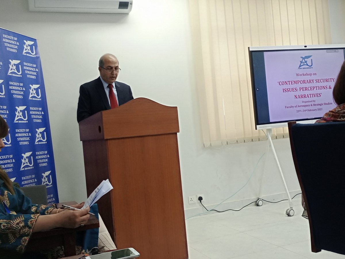 Rabz_729's tweet image. Dean, Dept of Aerospace Sciences and Strategic Studies, Dr. Adil Sultan inaugurating the three day workshop at Air University. 
📌 Topic: Contemporary National Security Issues: Perceptions &amp;amp; Narratives. 

📢Join us
#DASSS
#FASSS
@adilsultan