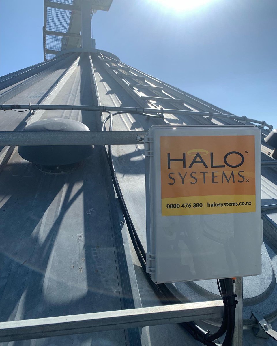 ChrisSmithnz's tweet photo. Halo System set up to monitor the temp in 16 zones in a 800t grain silo. #halosystems https://t.co/tiMzoQN14F