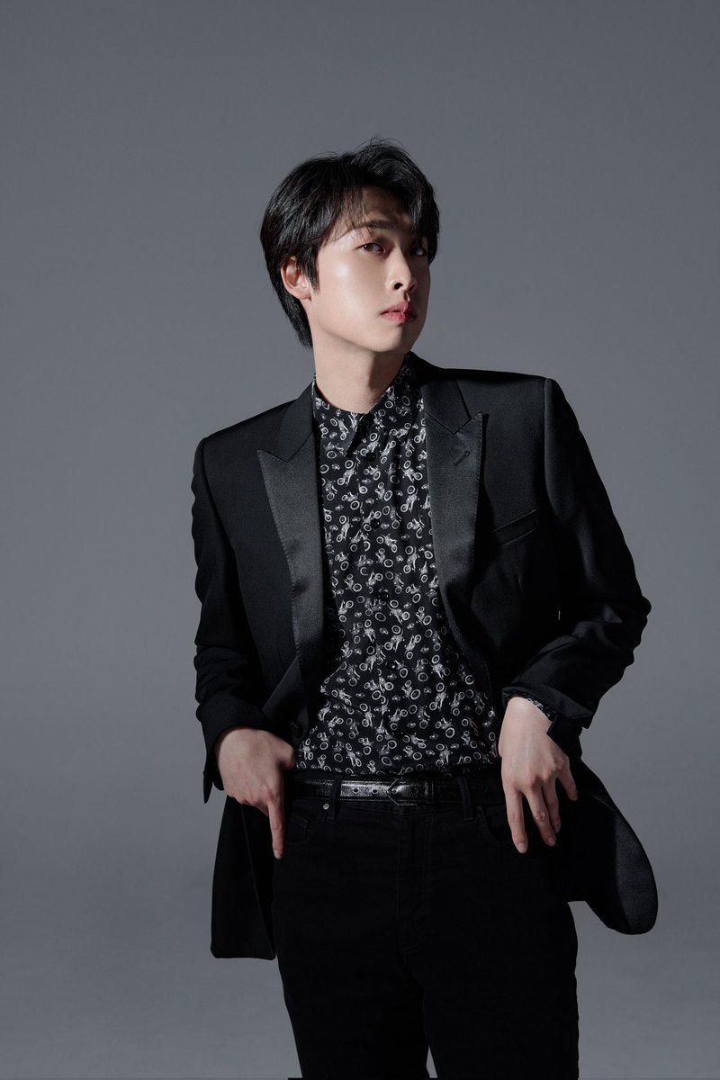 5silver_C's tweet photo. 코세글자 때문에 정신없어서 이제 봄 쓰불탱~~~~ 자극 심해~~~~~~ https://t.co/ZJI5m03JFr