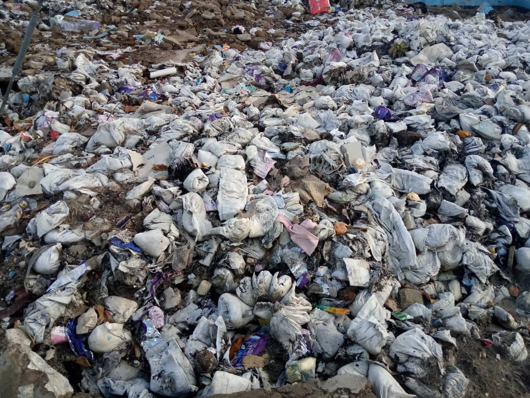 amkimambo's tweet photo. Umeiona Ya Mwanao? Have You Seen One For Your Baby? #Daipers #Daipers ๐ญ๐ญ๐ญ. ๐ธ @henrykazula #BreakFreeFromPlastics https://t.co/L4npZjXKmc