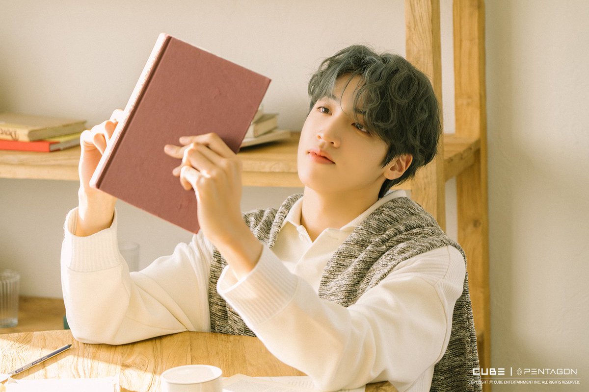 checkmate0131's tweet photo. [#SEASONSGREETINGS] behind photo(1)

#PENTAGON #펜타곤 #ウソク  @CUBE_PTG #WOOSEOK #우석 https://t.co/trBuHZQPxX