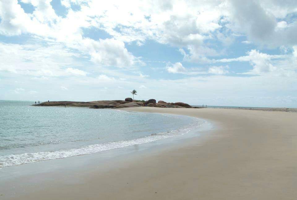 skymanuelima's tweet photo. Praia de Porto, com a ilha do coqueiro, quem conhece não se esquece jamais !! 🇧🇷 #PraiaDoPorto #IlhaDoCoqueiro #Barreiros #Pernambuco #Brasil #travelphotography #viagens #FotógrafoAmador https://t.co/5EIzPlCmK1