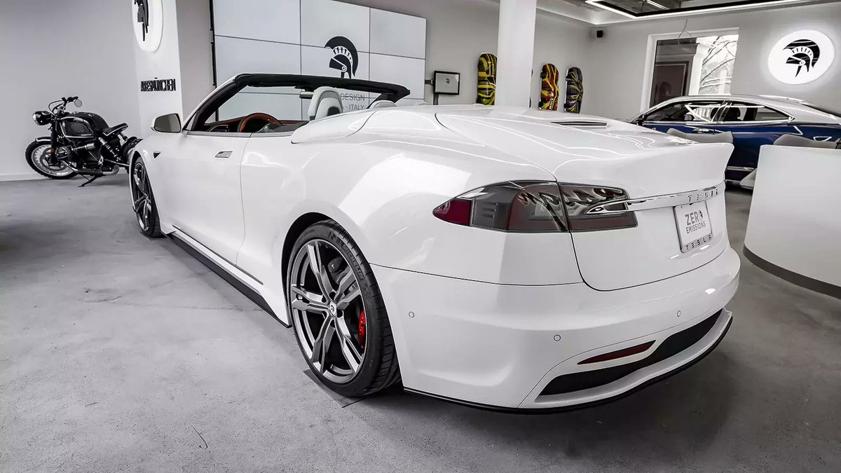 justmotoring's tweet photo. #Tesla Model S Convertible by Italian coach builder, #AresDesign 😍😍 https://t.co/GDRSsEA9Xx