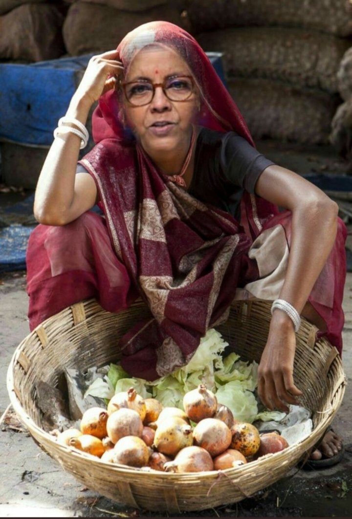 हमारी आदरणीय ताई जी :- मैं प्याज लहसुन नहीं खाती हूं..महंगाई खत्म..🤣🤣

#भाजपा_साफ_मंहगाई_हाफ 
#भाजपा_हटाओ_देश_बचाओ