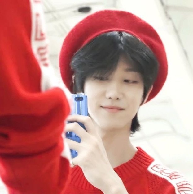 onetastywonwoo_'s tweet photo. Seventeen's Minghao as PH Couriers. https://t.co/V1HsgoxsAW