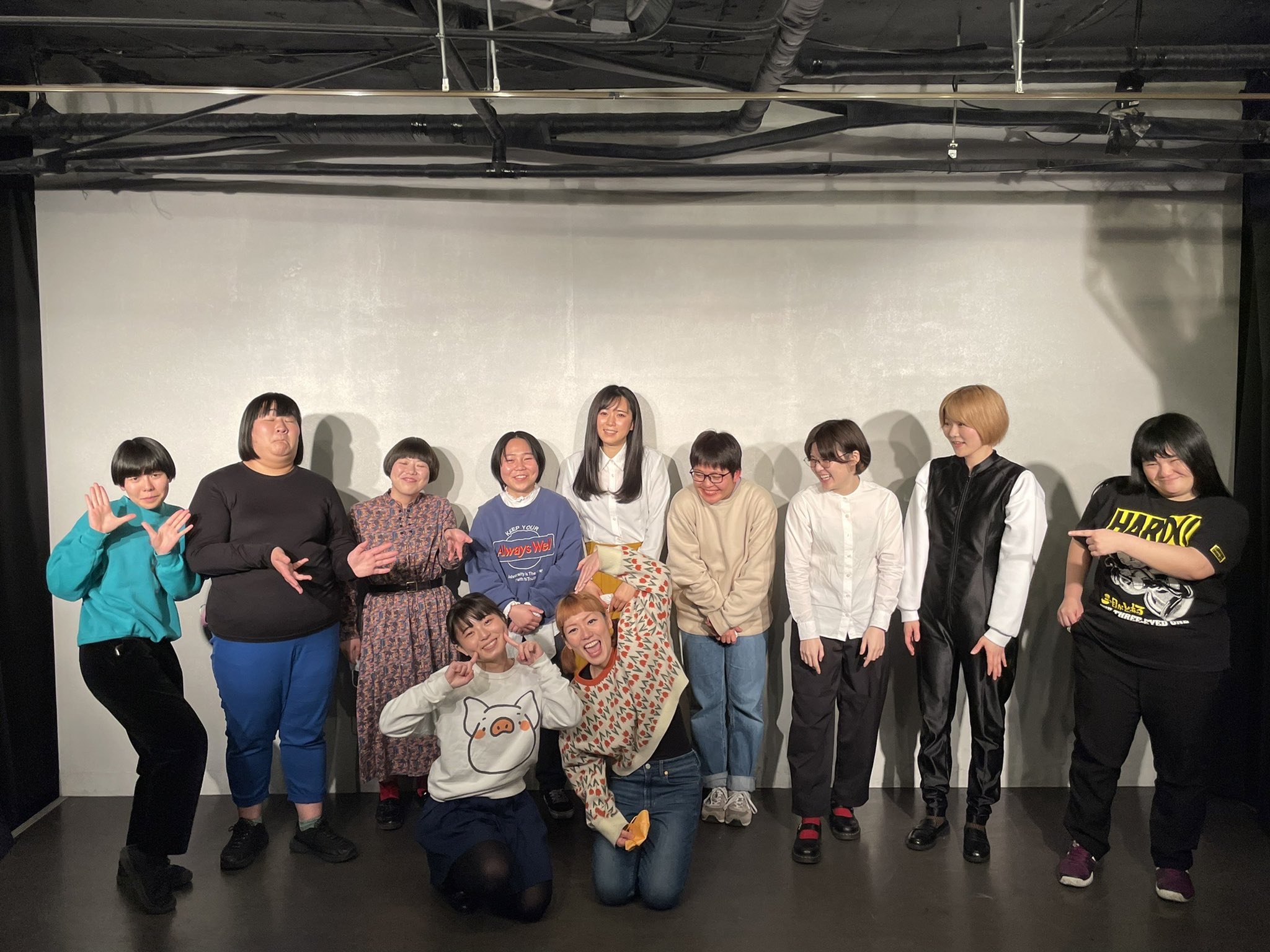 お笑いライブ制作 ライブマン 雨に打たれたら口紅 ありがとうございました 久々にきったんさんも参加ということで大荒れの平場となりました 2本目のヨネダさんのネタでは 愛さんの奮闘を袖で他人事のように笑う清水さんで楽屋爆笑でした 次回は3