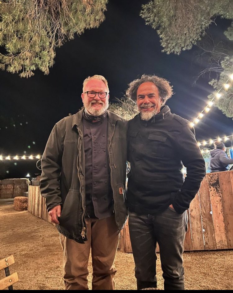 vicentegtz's tweet image. Mi gran amigo #Iñarritu ! Crack!